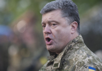 Порошенко рассмотрит вопрос о возвращении Бандере и Шухевичу звания «Герой Украины»