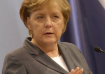 Меркель считает, что ЕС не должен отменять санкции против России  